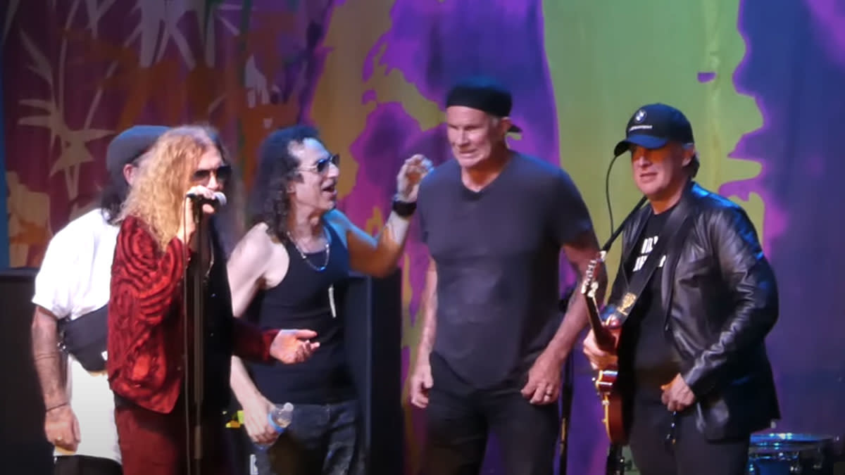  Glenn Hughes, Joe Bonamassa and Chad Smith 