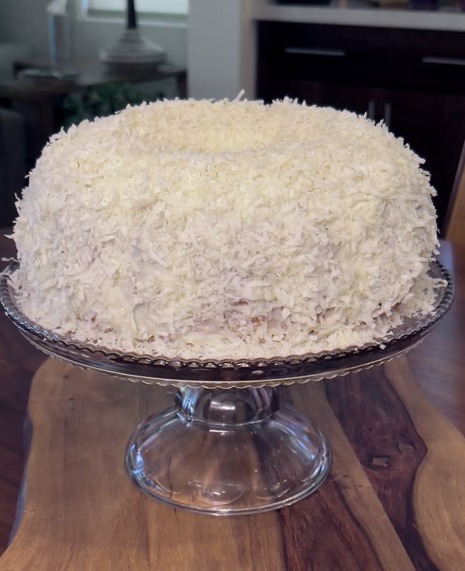 <p>Theresa Greco</p><p>Any graduate who loves coconut will love this cake.</p><p><strong>Get the recipe: <a href="https://www.yahoo.com/lifestyle/famous-tom-cruise-coconut-cake-205653009.html" data-ylk="slk:White Chocolate Coconut Cake;elm:context_link;itc:0;sec:content-canvas;outcm:mb_qualified_link;_E:mb_qualified_link;ct:story;" class="link  yahoo-link">White Chocolate Coconut Cake</a></strong></p><p><strong>Related: <a href="https://parade.com/848452/lyubabrooke/25-coconut-recipes-perfect-for-coconut-lovers/" rel="nofollow noopener" target="_blank" data-ylk="slk:25 Recipes For Coconut Lovers;elm:context_link;itc:0;sec:content-canvas" class="link ">25 Recipes For Coconut Lovers</a></strong></p>