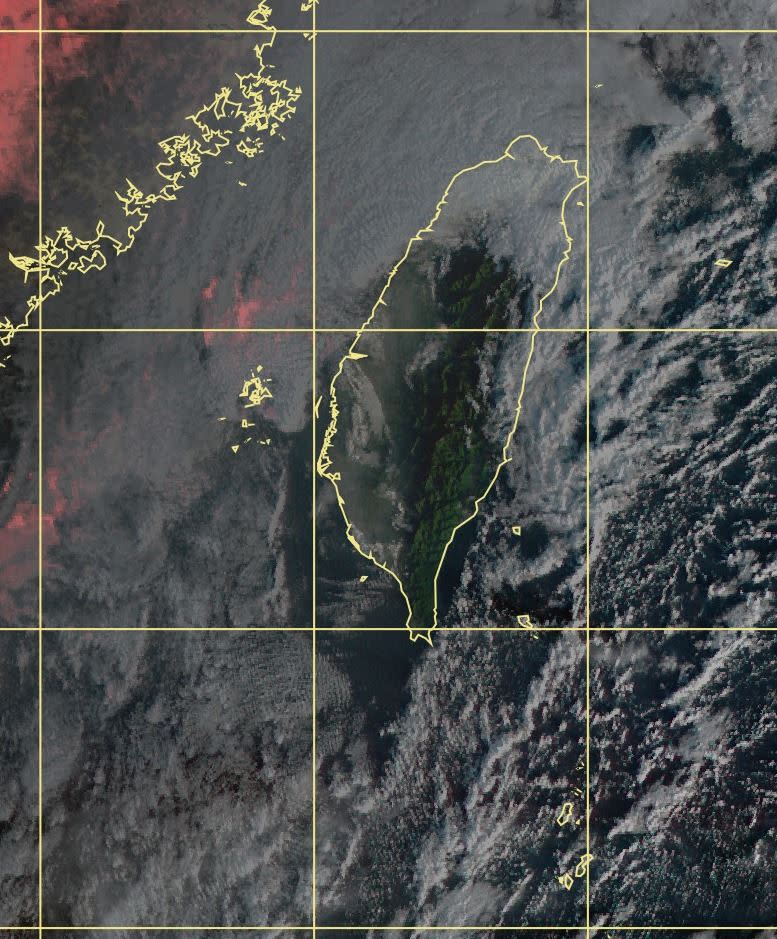 雲圖出現「台灣的影子」，罕見畫面引發討論。（圖／翻攝自鄭明典臉書）