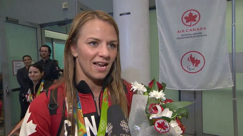 'Canada has your back': Penny Oleksiak leads athletes home after 22-medal Games