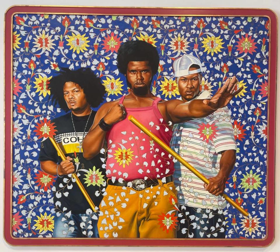 "Threefold Defense", del artista Kehinde Wiley, se expone en el Lowe Art Museum de la Universidad de Miami.