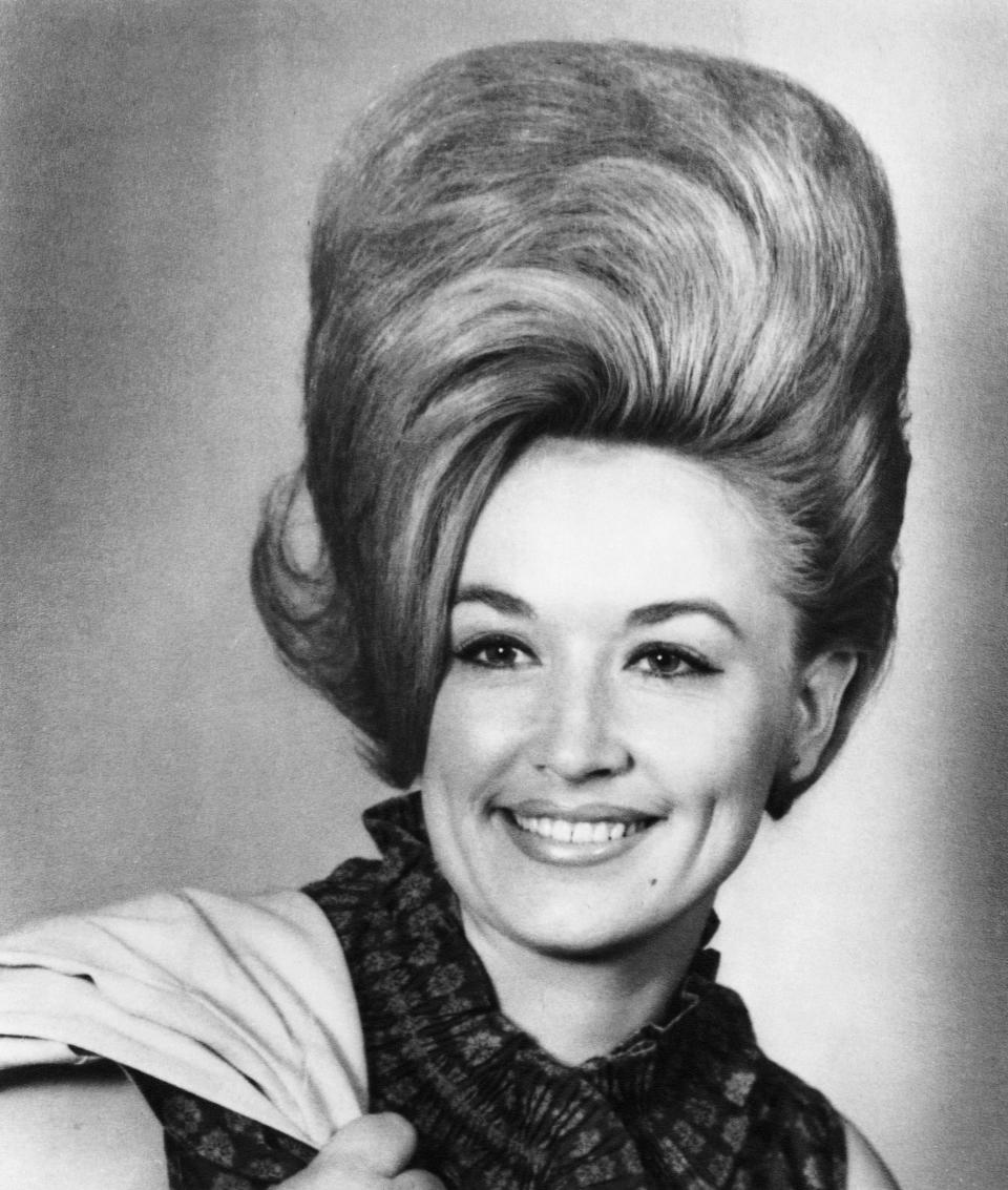 NASHVILLE - 1965:  Country singer Dolly Parton poses for a portrait in 1965 in Nashville, Tennessee. (Photo by Michael Ochs Archives/Getty Images)