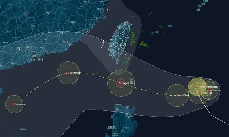 閃電颱風預測路徑稍微往北調整。（圖／翻攝自「台灣颱風論壇｜天氣特急」臉書）