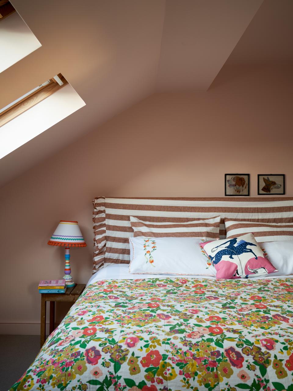 Dusty pink bedroom by Farrow & Ball