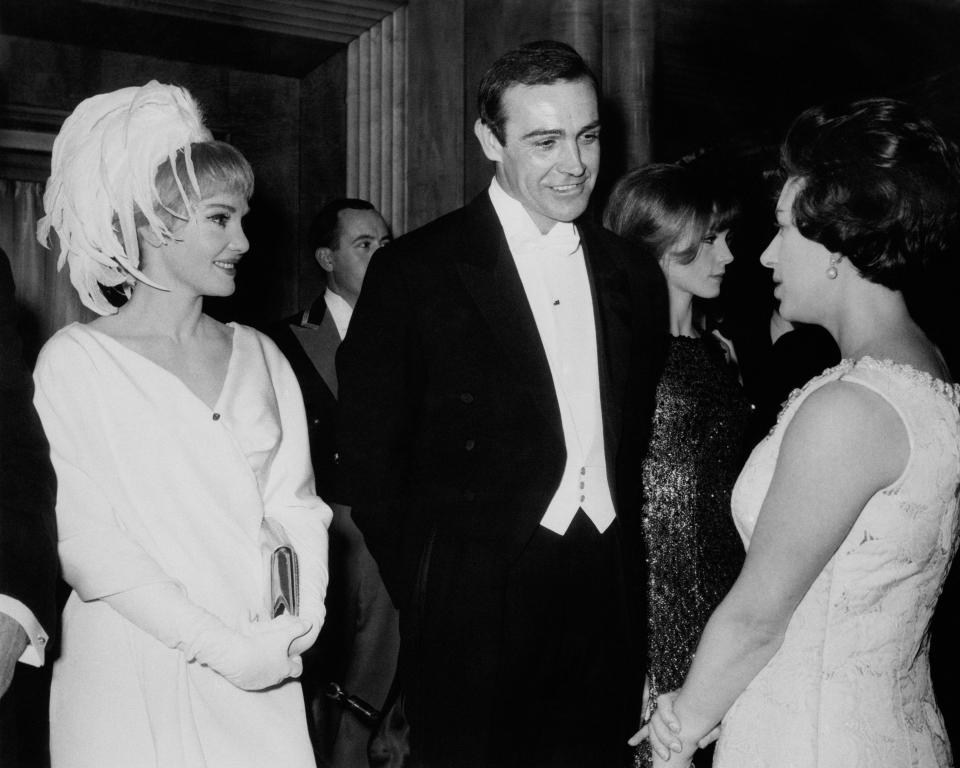 Von 1962 bis 1973 war Connery mit der australischen Schauspielerin Diane Cliento verheiratet. Mit ihr hat er Sohn Jason Connery. (Bild: ddp)