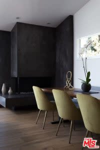 minimalist-designed-dining-room