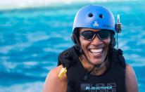 Acht Jahre lang war Barack Obama der mächtigste Mann der Welt. Heute ist der 44. Präsident der Vereinigten Staaten ein Privatmann, der sein Leben genießt - etwa beim Kitesurfen auf den British Virgin Islands. Was Obama, der am 4. August 60 Jahre alt wird, heute sonst noch macht mit seiner Zeit, zeigen wir Ihnen hier. (Bild: Jack Brockway/Getty Images)