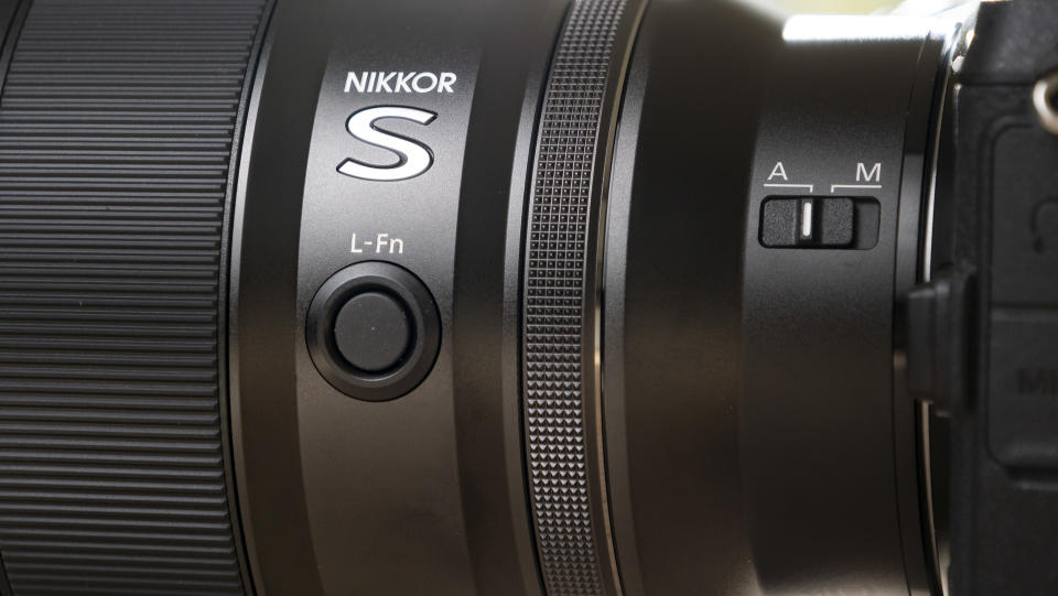 Closeup of the Nikon Z 135mm f/1.8 S Plena lens customizable controls