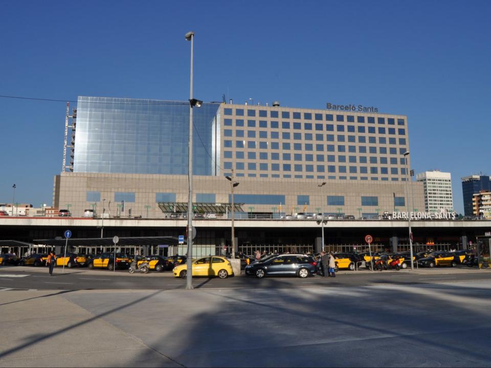 La actual fachada de la estación de Barcelona-Sants (Creative Commons)