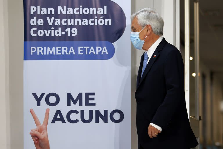 EL presidente de Chile Sebastián Piñera en el Hospital  Metropolitano donde se presentó el plan de vacunación chileno en diciembre de 2020