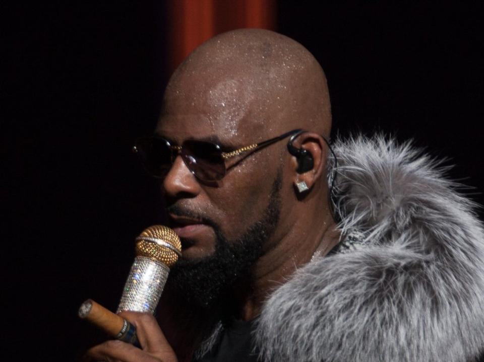 R. Kelly wurde zu einer Haftstrafe von 30 Jahren verurteilt. (Bild: Jamie Lamor Thompson/Shutterstock.com)