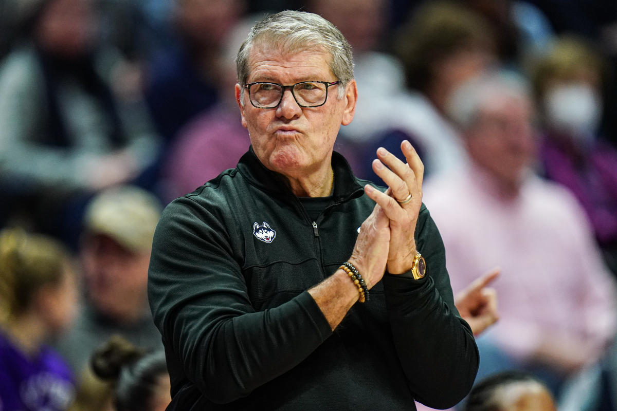 UConn’s Geno Auriemma becomes third college coach in history to reach 1,200 career wins