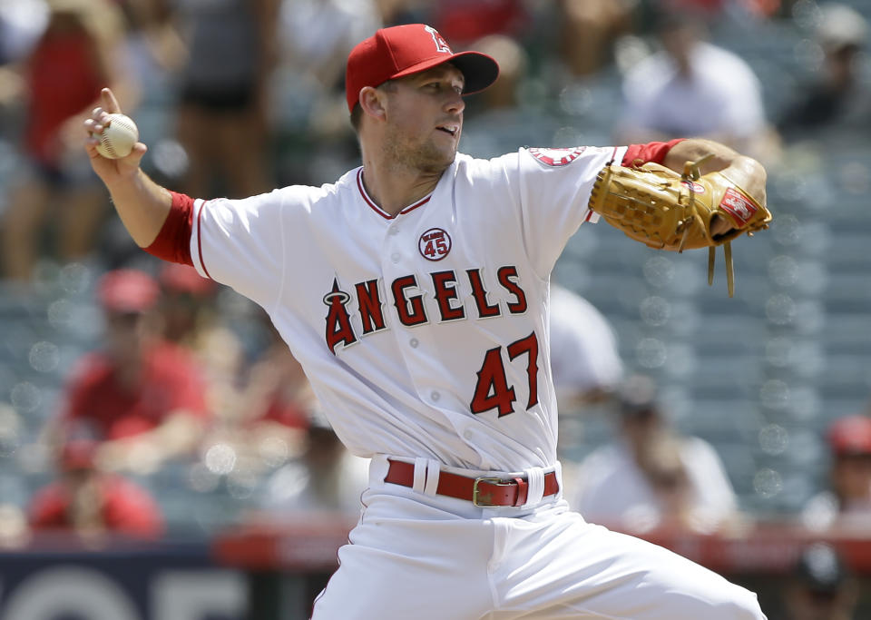Los Angeles Angels starting pitcher Griffin Canning throws to a Chicago White Sox batter during the first inning of a baseball game in Anaheim, Calif., Sunday, Aug. 18, 2019. (AP Photo/Alex Gallardo)
