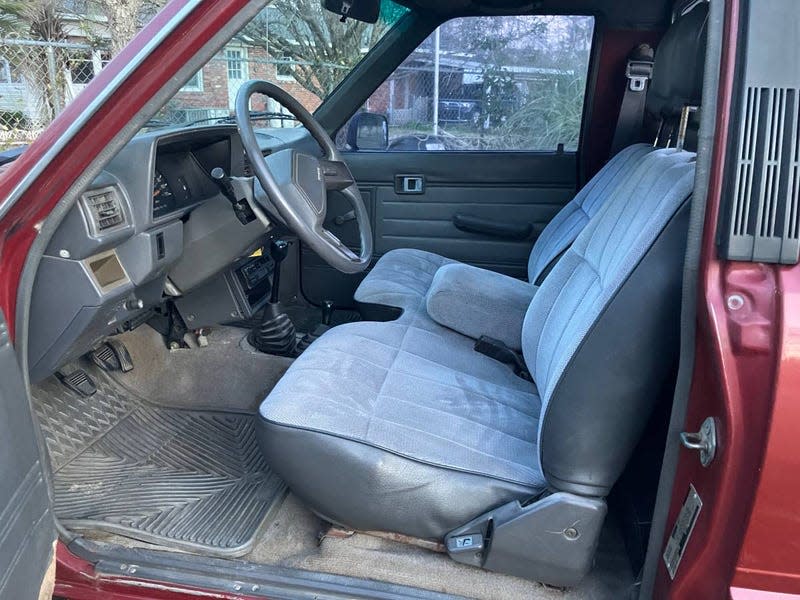 Photo: <a class="link " href="https://myrtlebeach.craigslist.org/cto/d/conway-1988-toyota-truck-v6-5spd/7737292267.html" rel="nofollow noopener" target="_blank" data-ylk="slk:Craigslist;elm:context_link;itc:0;sec:content-canvas">Craigslist</a>