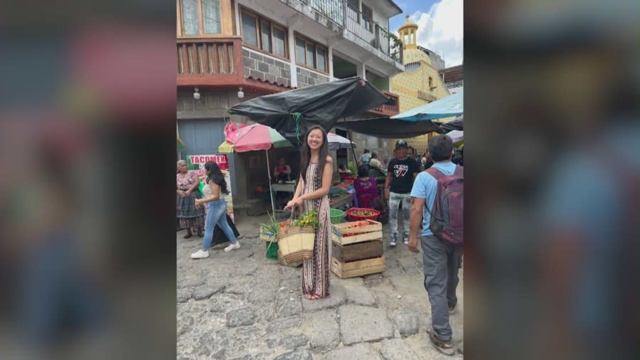 Sus seres queridos están buscando a Nancy Ng, de 29 años, una mujer de Monterey Park que desapareció el 19 de octubre de 2023 durante un retiro de yoga en el lago Atitlán, Guatemala.  (Familia Ng)