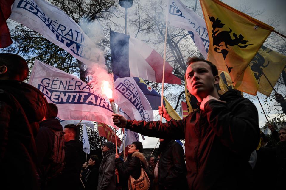 Une manifestation de membre de Génération identitaire contre l'islamisme, le 17 novembre 2019, à Paris. - Philippe LOPEZ / AFP