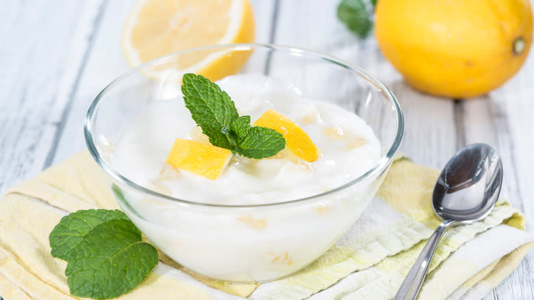 lemon yogurt with mint 