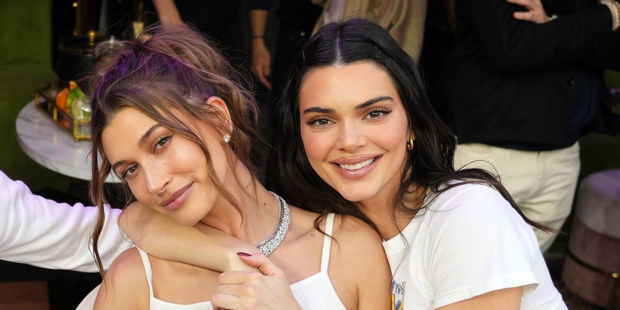 inglewood, california february 13 hailey bieber and kendall jenner attend super bowl lvi at sofi stadium on february 13, 2022 in inglewood, california photo by kevin mazurgetty images for roc nation