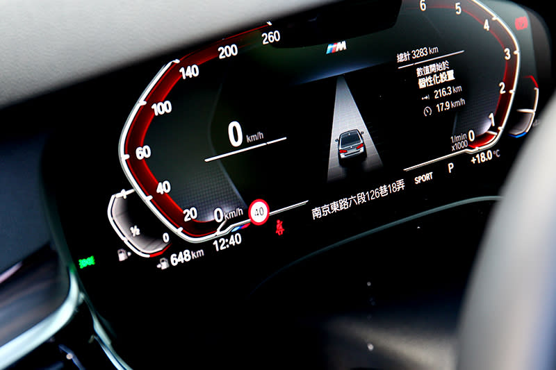 全車系標配雙12.3吋數位儀表/中控螢幕。