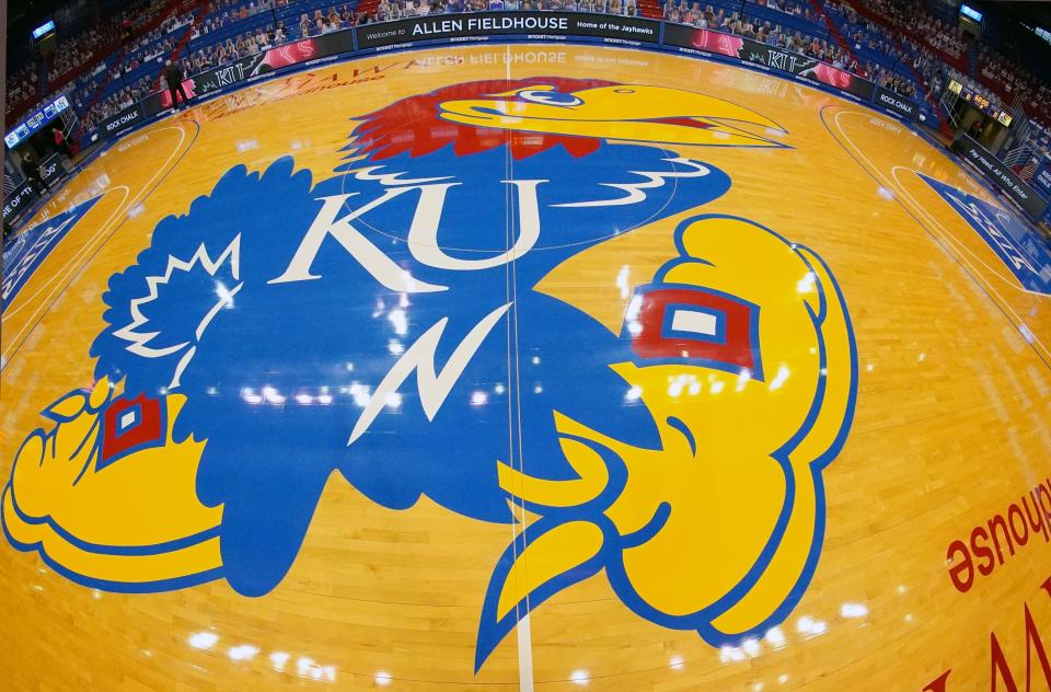 Kansas men's basketball picked up its second public commitment in the class of 2023 on Saturday with Jamari McDowell's announcement.