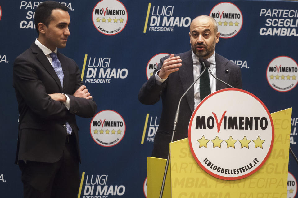 M5s nel caos, voci di scissione: l'annuncio di Paragone