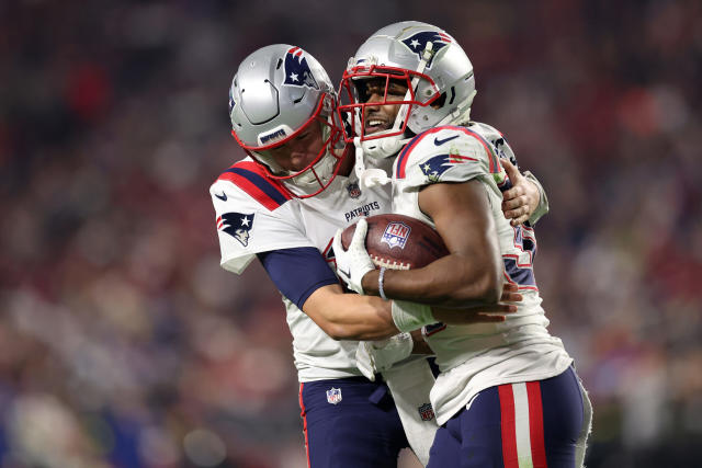 Patriots rookie RBs Kevin Harris, Pierre Strong Jr. step up big vs.  Cardinals