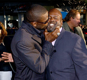 Michael Irvin with Emmitt Smith at the Hollywood premiere of Paramount Pictures' The Longest Yard