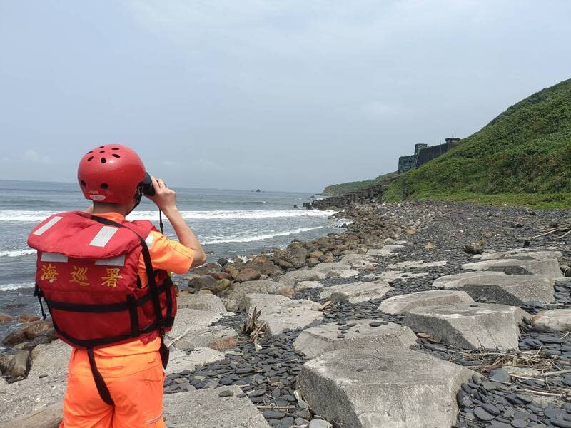 蘇澳老船長出海失聯2天  海巡民間聯合搜尋 宜蘭蘇澳76歲張姓老船長15日出海後失聯至今。海巡 署北部分署表示，獲報後集結海巡的岸際人員、巡防 艇，展開全天候24小時搜救，並申請空偵機、無人機 協尋，民間潛水協會也加入行列，盼盡快找到失聯船 長。 （海巡署北部分署第一岸巡隊提供提供） 中央社記者沈如峰宜蘭縣傳真  113年4月17日 