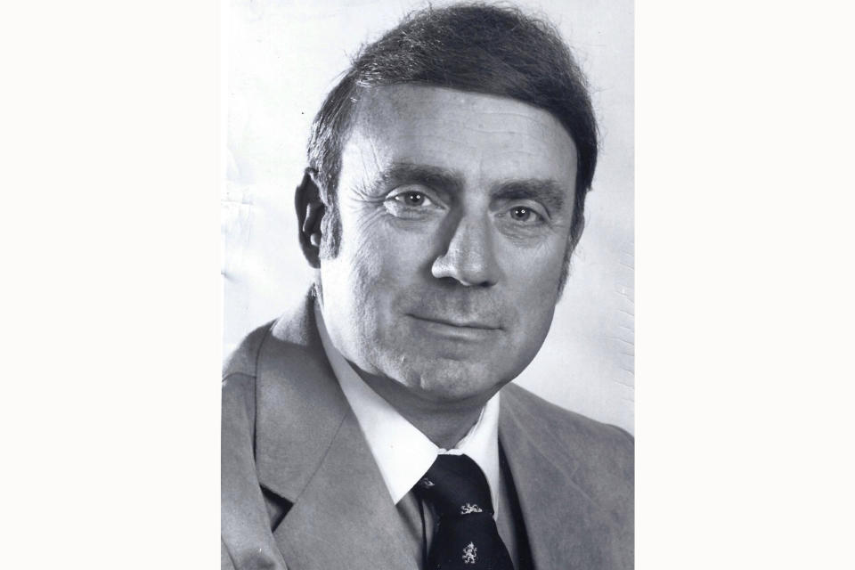 This undated photo courtesy of Melinda Macy shows her late husband, Robert Macy. Macy, a retired Las Vegas correspondent who wrote thousands of stories about entertainment, crime and sports in Sin City over the course of two decades for The Associated Press, has died. He was 85. Macy died early Friday, Nov. 11, 2022, in hospice in Las Vegas following a brief illness, his family said. (Courtesy of Melinda Macy via AP)