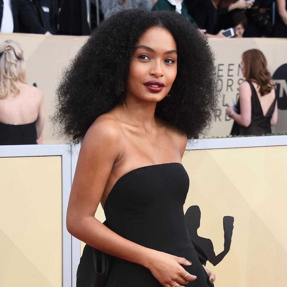 The Grown-ish star looked poised and polished at the 2018 SAG Awards.