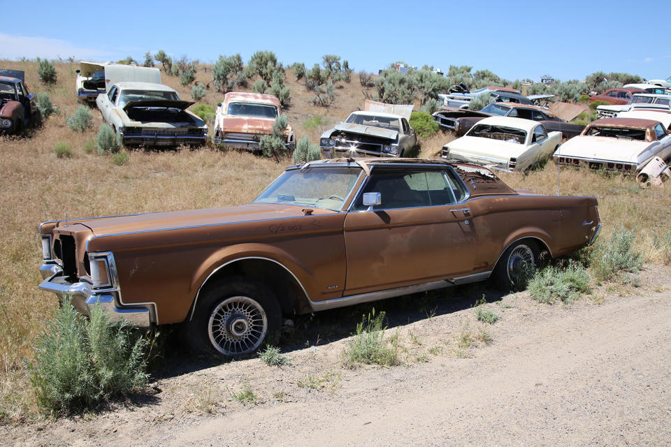 <p>The Lincoln Continental MkIII two-door hardtop coupe, Ford’s flagship vehicle at the time, apparently came about when Ford vice-president Lee Iacocca instructed the designers to put a Rolls-Royce grille on a Thunderbird. Unfortunately, the grille is missing from this 1971 example.</p>