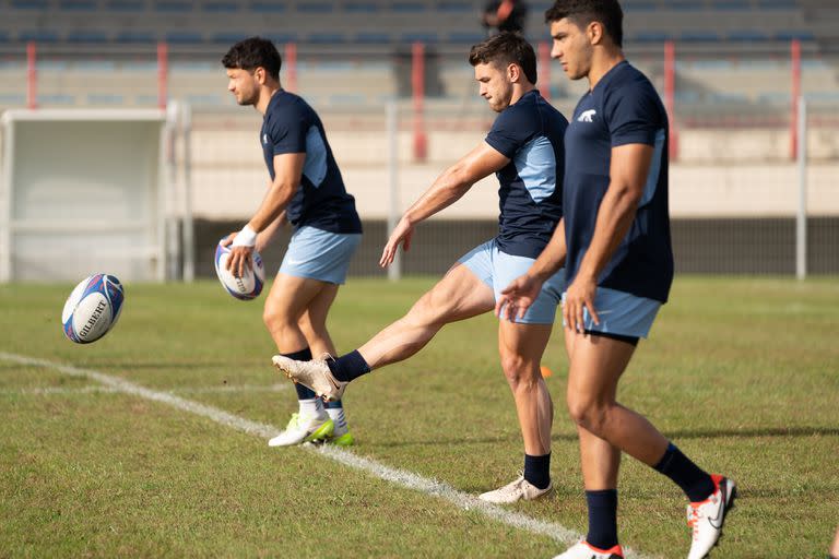 Los Pumas se encontraron con un campo de entrenamiento con el suelo en no muy buenas condiciones