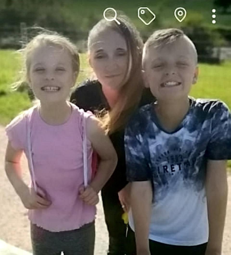 Swindon Advertiser: Terri Harris and her two children