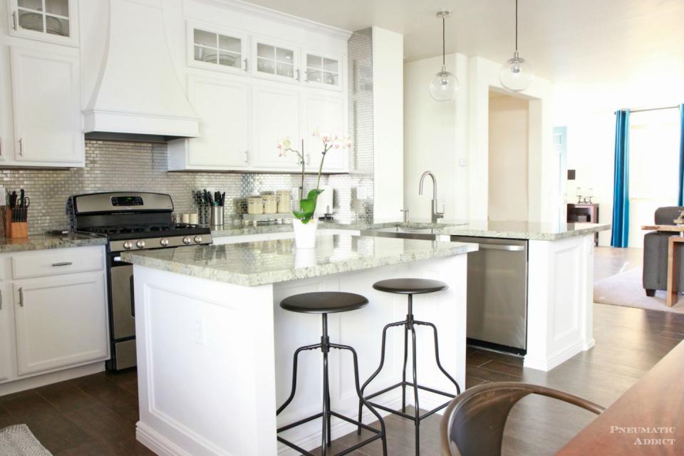 14 Times White Kitchen Cabinets Transformed A Space