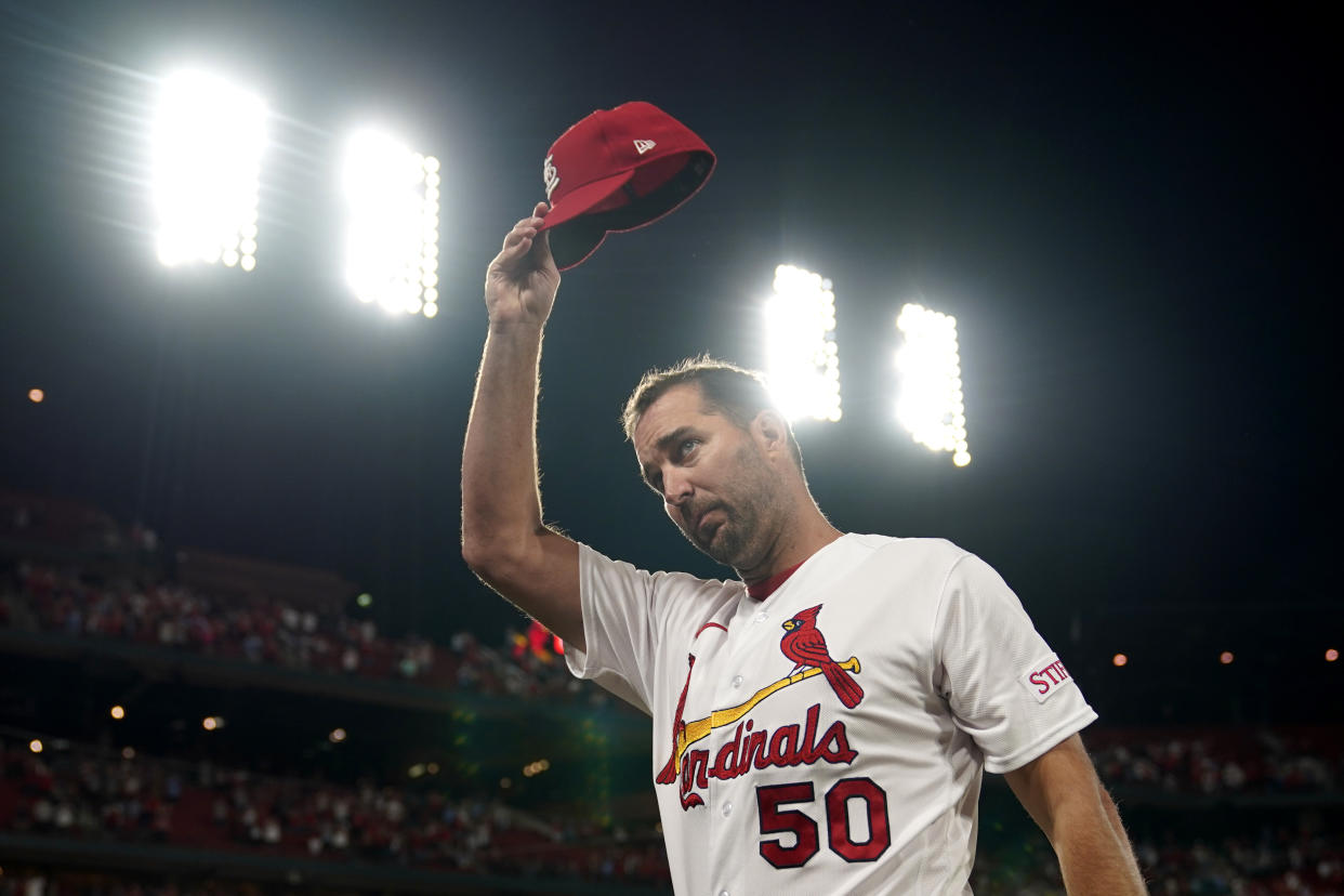 Adam Wainwright earned his 200th career win in his final start with the St. Louis Cardinals. (AP Photo/Jeff Roberson)