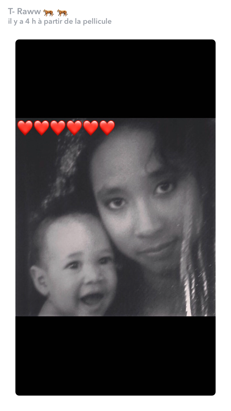 <p>Pour la fête des mères, Tyga a dévoilé une photo de lui enfant et de sa maman. La ressemblance est frappante ! </p>