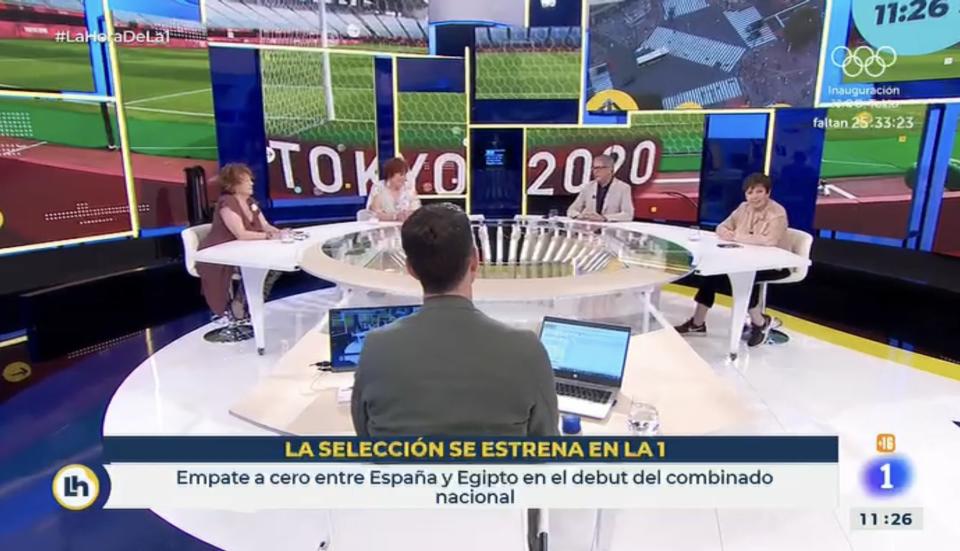 Boris Izaguirre, Celia Villalobos, Teté Delgado y Rosa Villacastín analizaron el Egipto - España de Tokio 2020 en TVE. (Foto: RTVE).