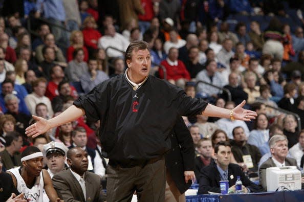 Cincinnati head coach Bob Huggins during a game vs Illinois in Columbus on March 21, 2004.