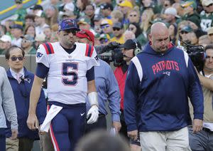 Patriots bring back ex-QB in the wake of Jones, Hoyer injuries