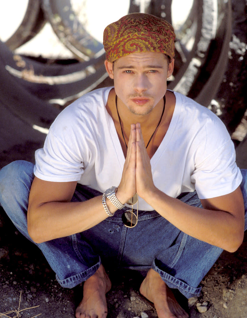 <p>Zen, en 1989. </p><br><br><a href="https://www.elle.fr/People/La-vie-des-people/News/50-photos-pour-les-50-ans-de-Brad-Pitt#xtor=AL-541" rel="nofollow noopener" target="_blank" data-ylk="slk:Voir la suite des photos sur ELLE.fr;elm:context_link;itc:0;sec:content-canvas" class="link ">Voir la suite des photos sur ELLE.fr</a><br><h3> A lire aussi </h3><ul><li><a href="https://www.elle.fr/People/La-vie-des-people/News/Brad-Pitt-offre-1-2-million-d-euros-a-un-village-anglais-2635796#xtor=AL-541" rel="nofollow noopener" target="_blank" data-ylk="slk:Brad Pitt offre 1,2 million d’euros à un village anglais;elm:context_link;itc:0;sec:content-canvas" class="link ">Brad Pitt offre 1,2 million d’euros à un village anglais</a></li><li><a href="https://www.elle.fr/People/La-vie-des-people/News/David-Beckham-veut-que-Brad-Pitt-joue-son-role-au-cinema-2635191#xtor=AL-541" rel="nofollow noopener" target="_blank" data-ylk="slk:David Beckham veut que Brad Pitt joue son rôle au cinéma;elm:context_link;itc:0;sec:content-canvas" class="link ">David Beckham veut que Brad Pitt joue son rôle au cinéma</a></li><li><a href="https://www.elle.fr/People/La-vie-des-people/News/Angelina-Jolie-offre-une-ile-a-Brad-Pitt-2624288#xtor=AL-541" rel="nofollow noopener" target="_blank" data-ylk="slk:Angelina Jolie offre une île à Brad Pitt;elm:context_link;itc:0;sec:content-canvas" class="link ">Angelina Jolie offre une île à Brad Pitt</a></li><li><a href="https://www.elle.fr/Astro/Horoscope/Quotidien#xtor=AL-541" rel="nofollow noopener" target="_blank" data-ylk="slk:Consultez votre horoscope sur ELLE;elm:context_link;itc:0;sec:content-canvas" class="link ">Consultez votre horoscope sur ELLE</a></li></ul>