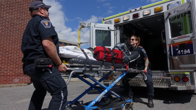 Ottawa without ambulances for hours on weekend