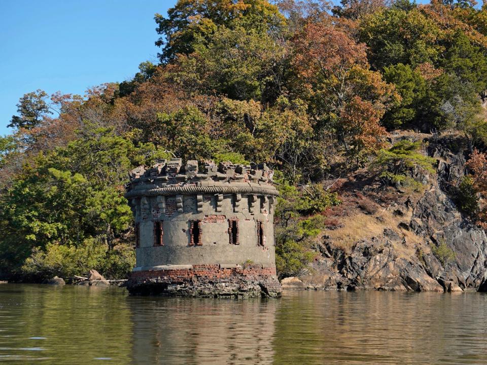 Bannerman's Castle ruins