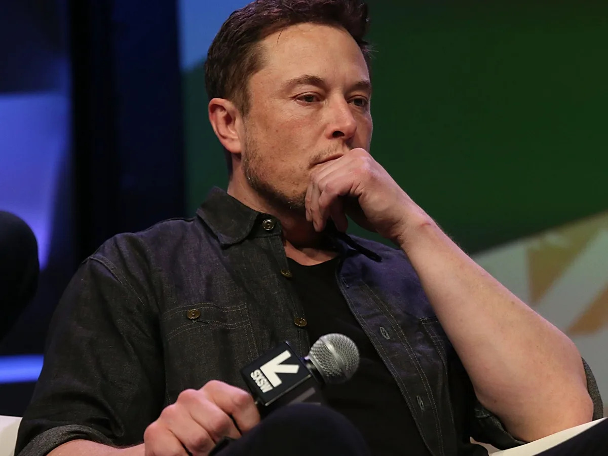 After waiting 2 weeks to address Twitter staff, Elon Musk tells them he's 'prett..