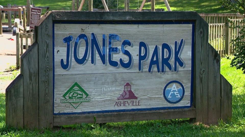 The Jones Park playground sign in North Asheville prior to its August 2021 demolition.