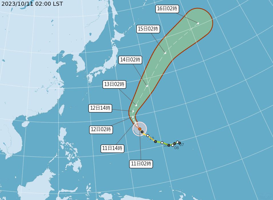 「中颱布拉萬」將持續增強至「強烈颱風」，目前在關島附近海面，向西北轉北再轉東北，將在日本南方遠海大迴轉，加速遠離日本。   圖：翻攝自中央氣象署官網