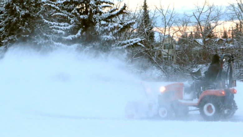 Warm weather in store for Calgary but don't put away the snow shovels and winter tires just yet