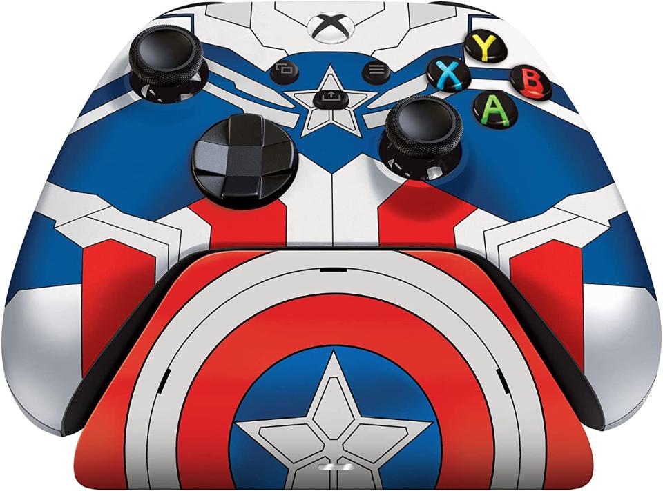 Some Awesome Star Wars And Marvel Gaming Controllers Are Up To 40% Off