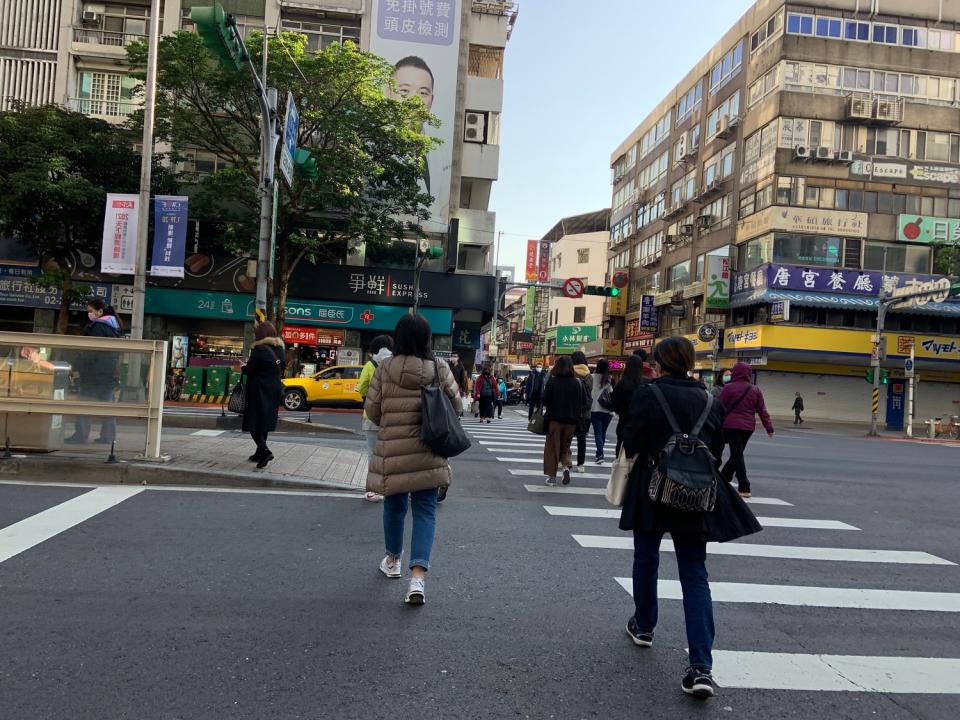 投票日白天雨勢將會變小，各地天氣都會慢慢好轉。   圖：張家寧／攝(資料照)