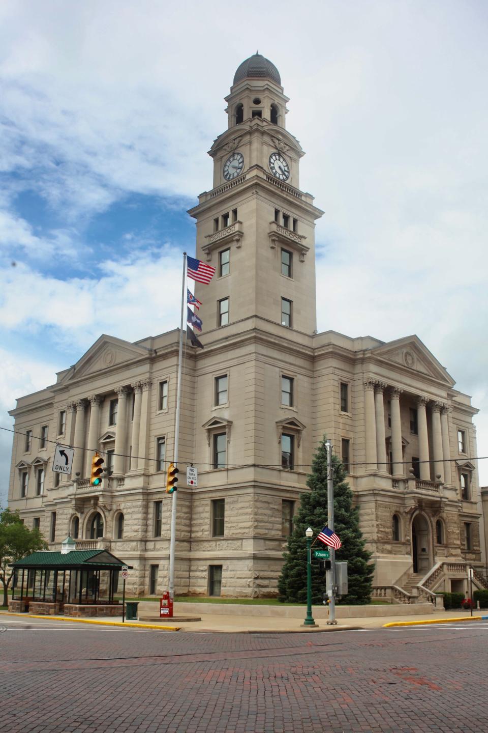 The Washington County Courthouse is a beautiful landmark in downtown Marietta.