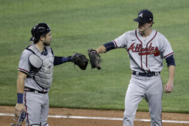 Duvall HR in 9th helps Braves end skid and beat Marlins 2-1